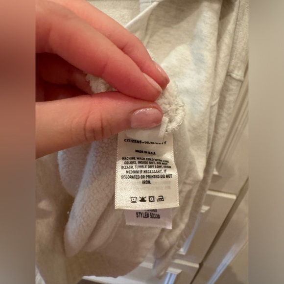 Citizens Of Humanity Large Grey Sweatshirt. 🤍⚡️ - Picture 5 of 6